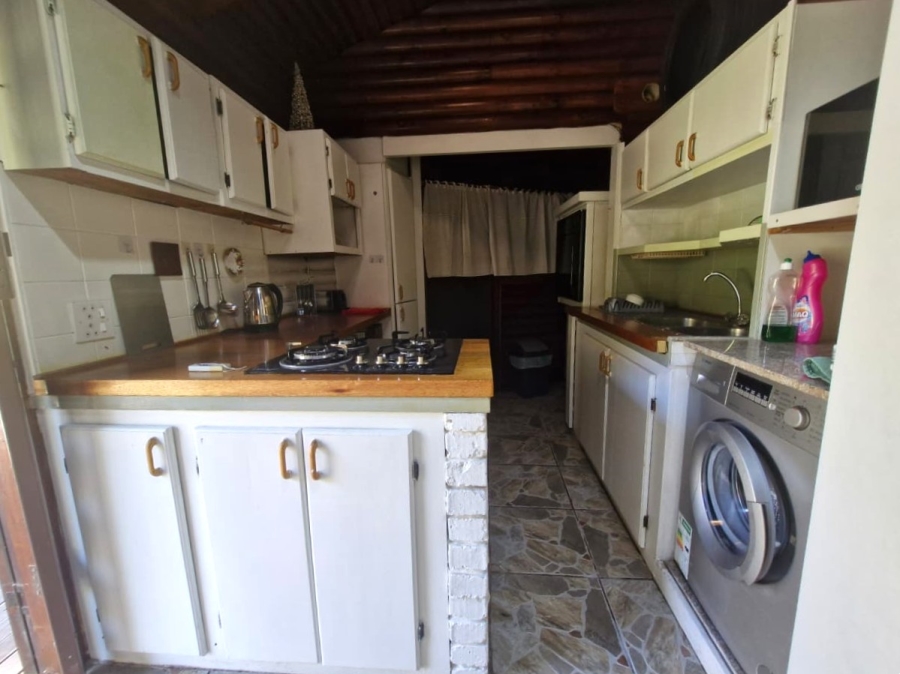 To Let 2 Bedroom Property for Rent in Hunters Home Western Cape